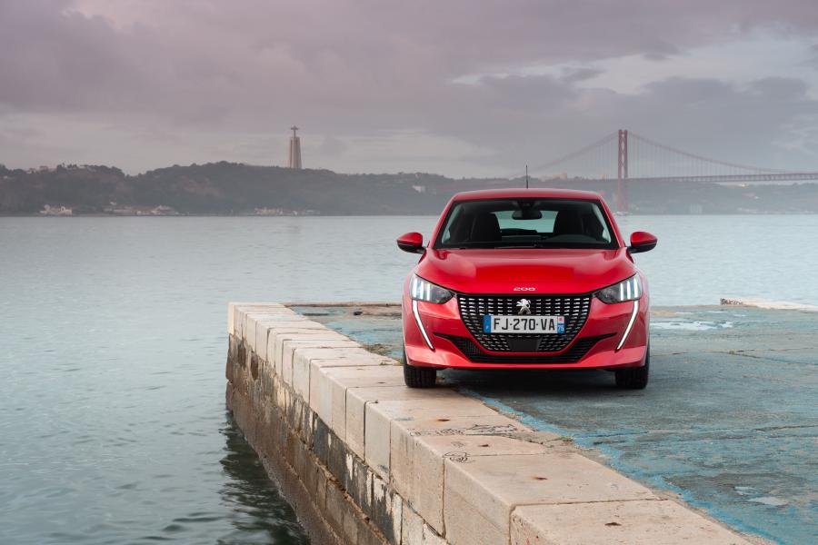  Peugeot 208 2019 года  (WW) (фото 23 из 41)